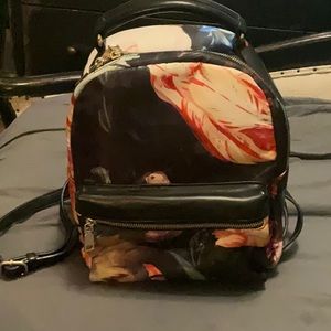 Beautiful Floral Print Fashionable Backpack.